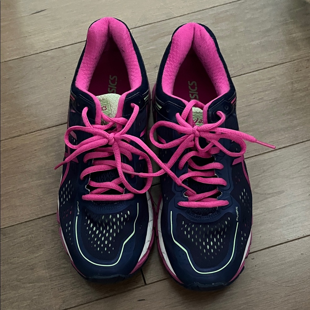 Asics Gel Kayano 22 size 9.5 Dark Blue and Bright Pink Sneakers